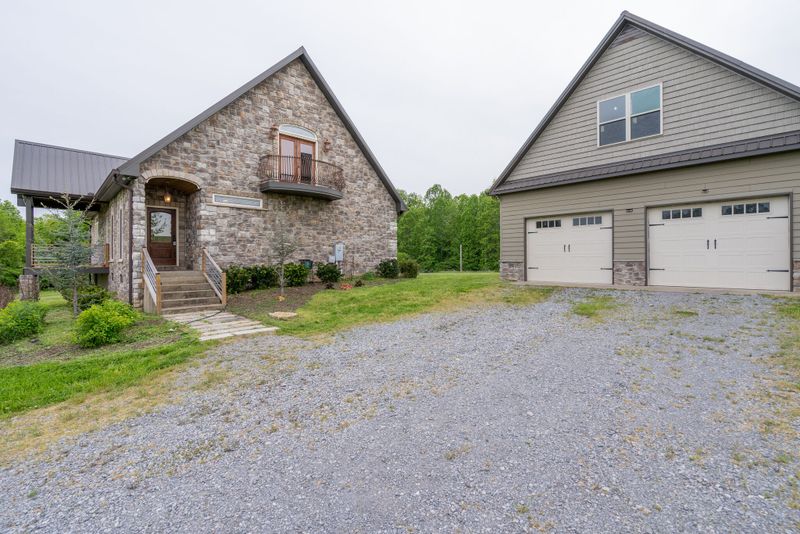 1970 Mcmahan Hollow Rd, Pleasant View, TN 37146