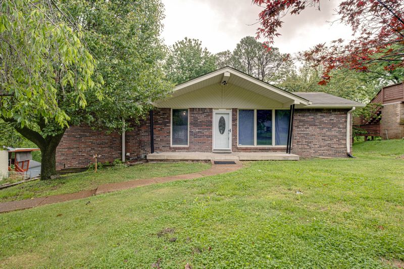 2436 Rychen Dr, Nashville, TN 37217