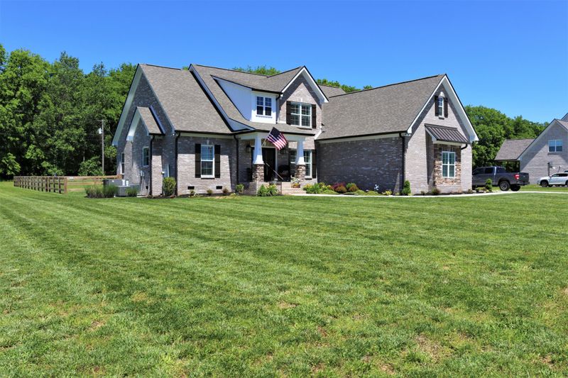 8003 Traditions Ln, Columbia, TN 38401