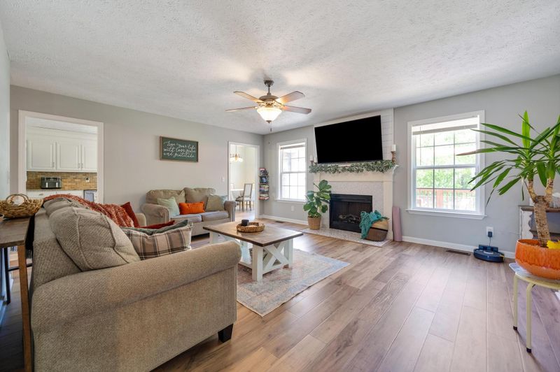 801 Fleming Farms Dr, Murfreesboro, TN 37128