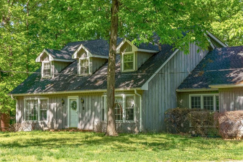 286 Hidden Lake Rd, Hendersonville, TN 37075