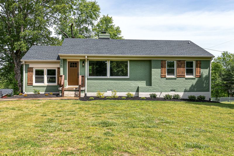 206 Crest St, Columbia, TN 38401