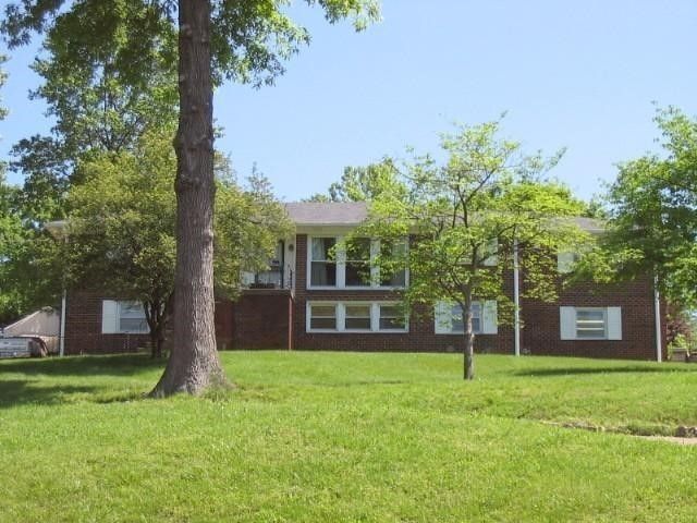 912 Deervale Dr, Nashville, TN 37217