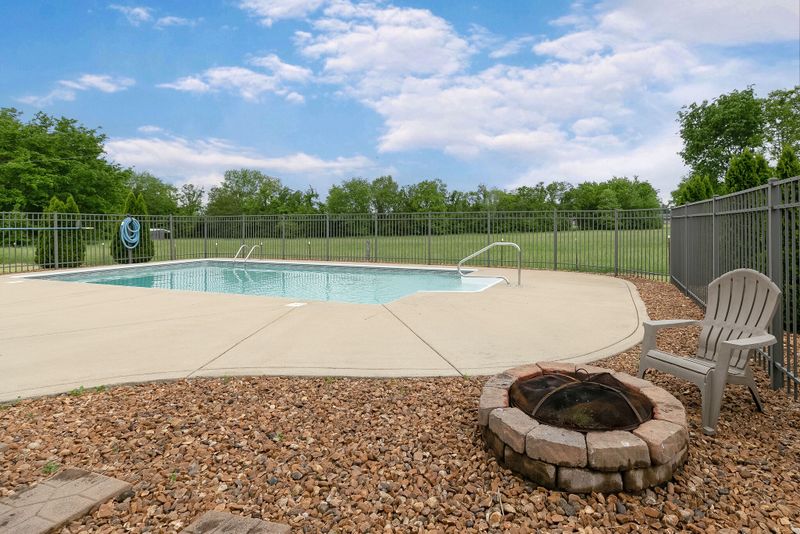 1647 Wellington Dr, Columbia, TN 38401