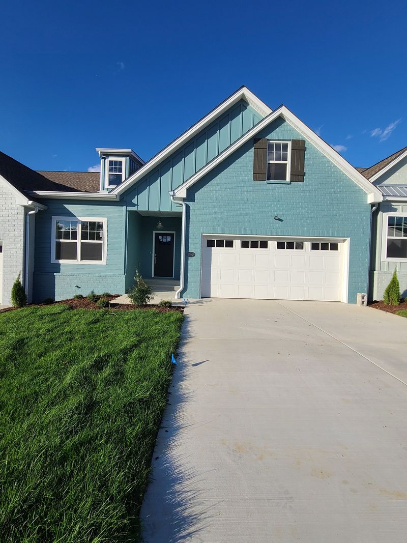 1144 Lock 4 Rd #C2, Gallatin, TN 37066
