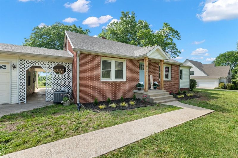 1085 Canaan Rd, Columbia, TN 38401