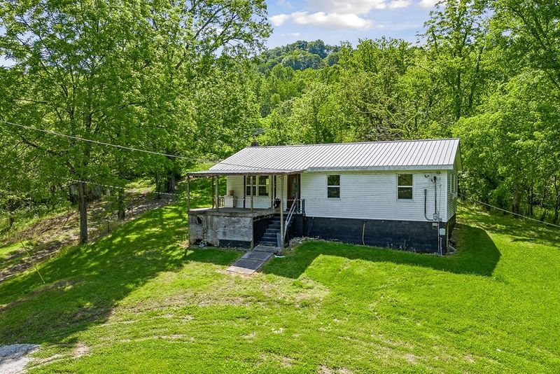 11 Odom Ln N, Chestnut Mound, TN 38552