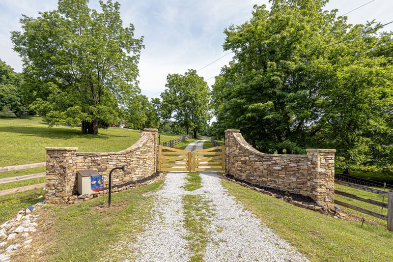 4451 Dugger Rd, Culleoka, TN 38451