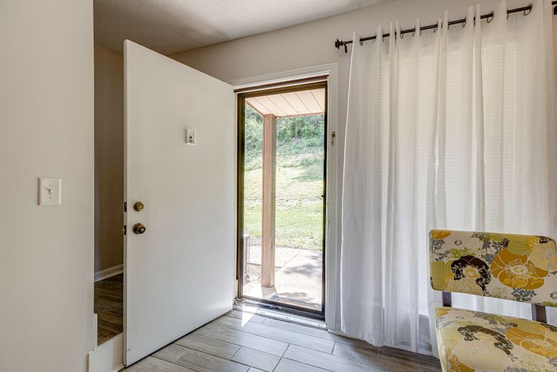 500 Paragon Mills Rd #D8, Nashville, TN 37211