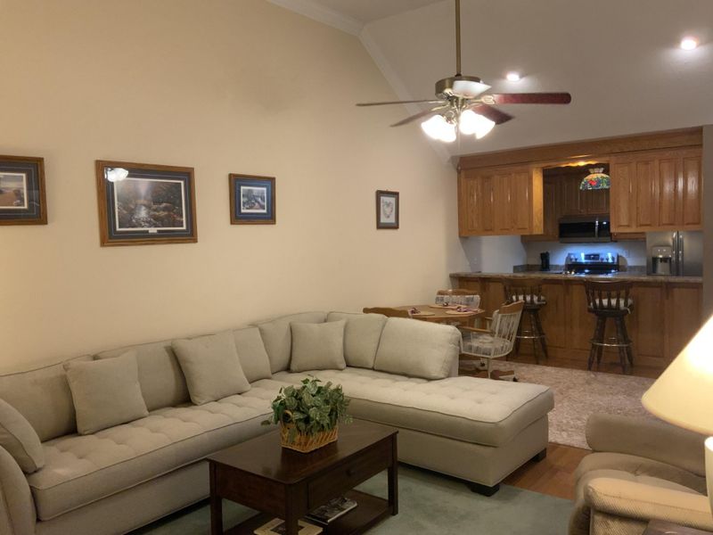 52 Briarstone Dr, Rossville, GA 30741