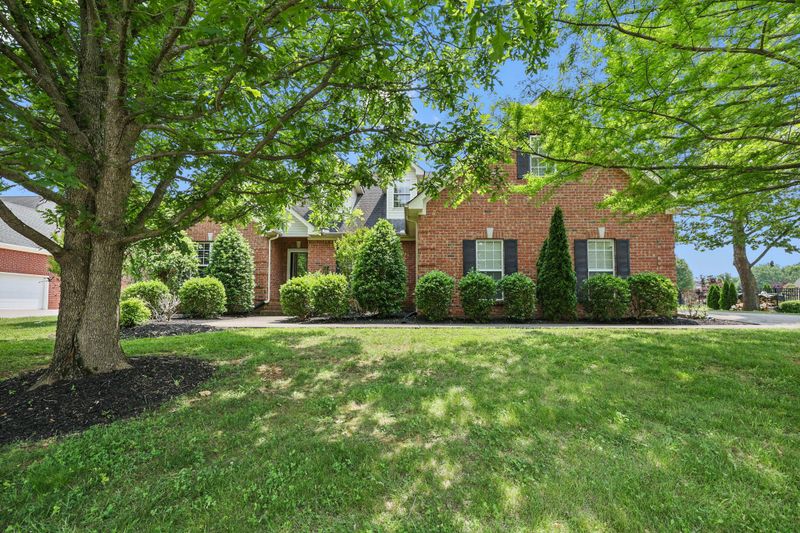 1176 Ithaca St, Murfreesboro, TN 37130