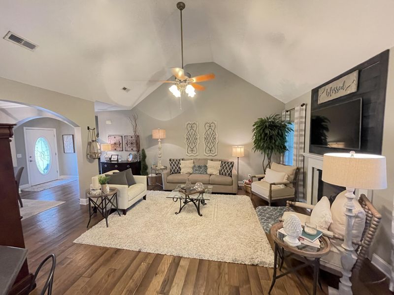 98 Canary Cir, Ringgold, GA 30736