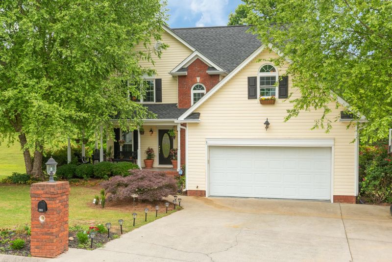 209 J D Dr, Chickamauga, GA 30707