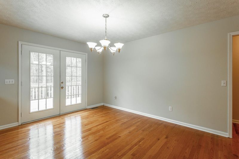 76 Side Kick Ln, Ringgold, GA 30736