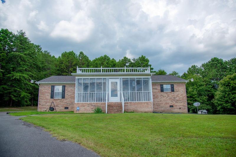 789 W West 12th St, Chickamauga, GA 30707