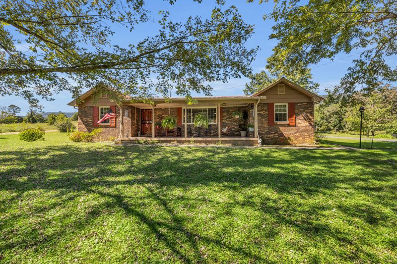 2258 W Cove Rd, Chickamauga, GA 30707