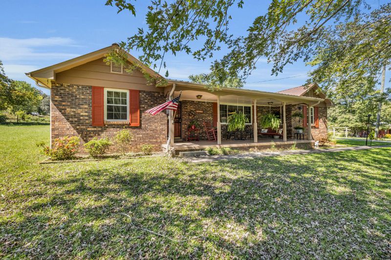 2258 W Cove Rd, Chickamauga, GA 30707