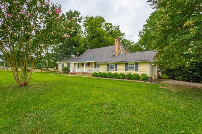 100 Kristy Ct, Ringgold, GA 30736