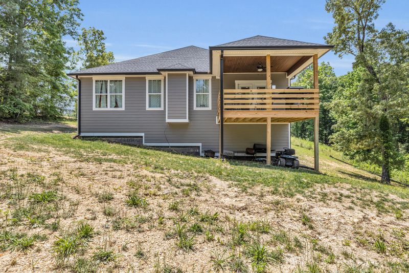 526 Sentry Oaks Dr, Chickamauga, GA 30707