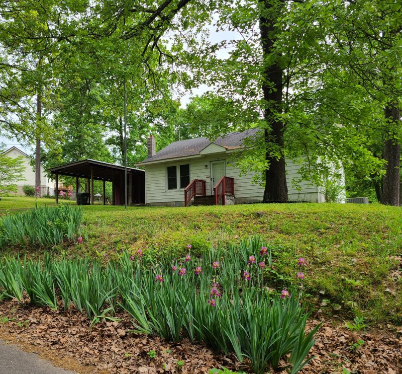196 Blanche St, Rossville, GA 30741