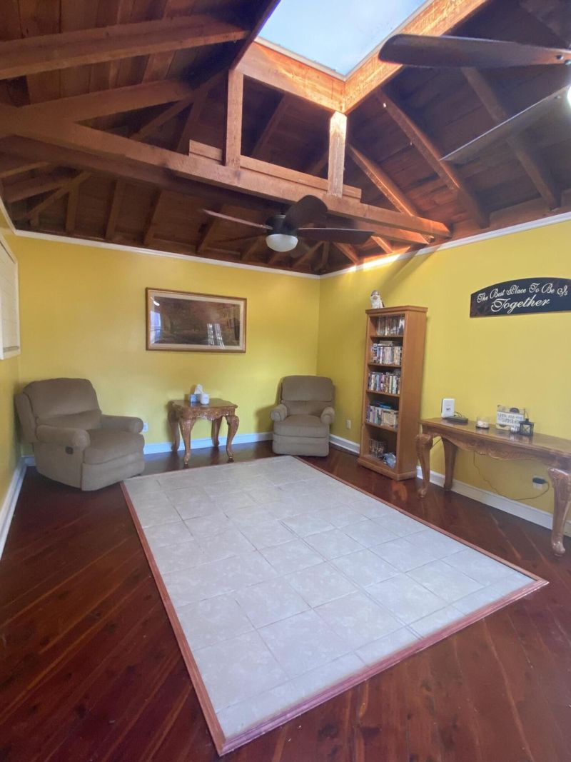 146 Lawrence Dr, Rossville, GA 30741