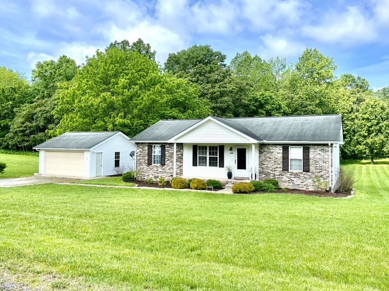 1046 Richland Ct, Ashland City, TN 37015