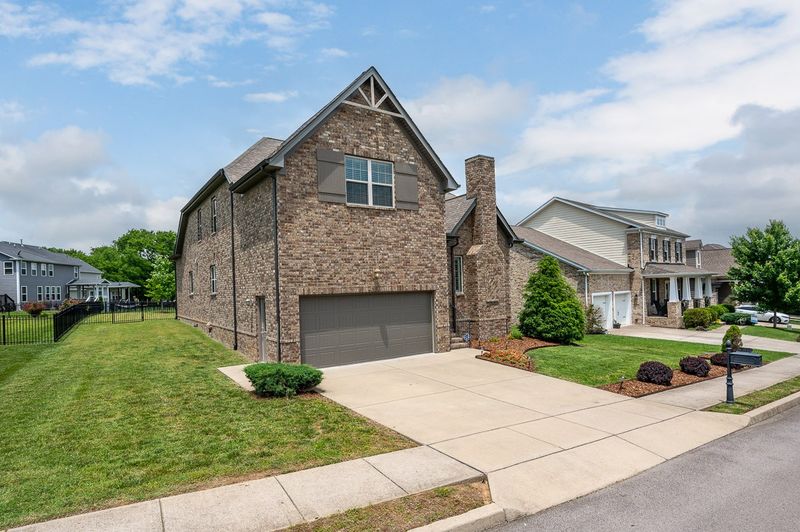 2515 Tapestry St, Thompsons Station, TN 37179