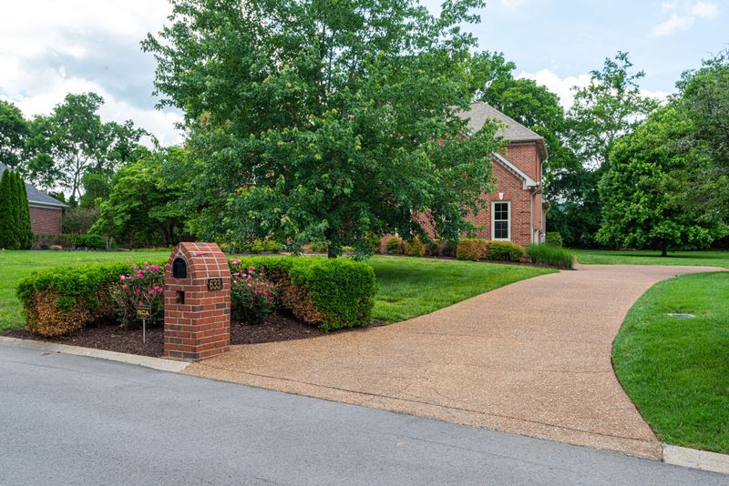 633 Post Oak Cir, Brentwood, TN 37027