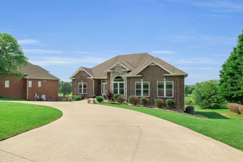 106 Chalford Pl, Lebanon, TN 37087