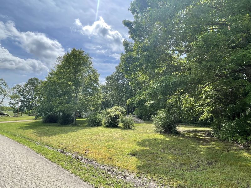 835 Mcelhiney Rd, Dickson, TN 37055