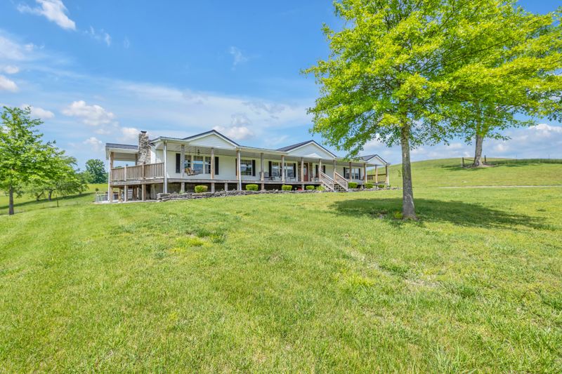 120 Holmes Gap Rd, Brush Creek, TN 38547