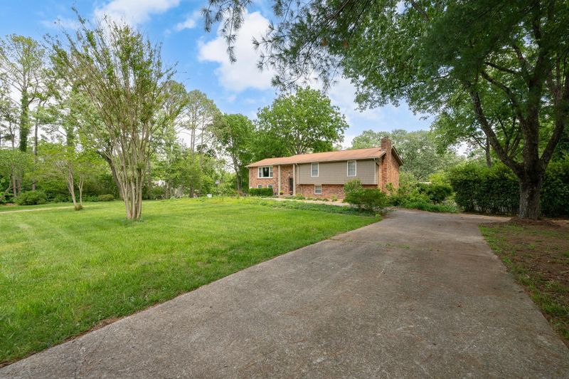 702 Davis Dr, Brentwood, TN 37027