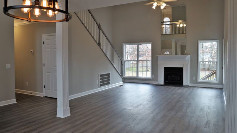302 Orchard Park Dr, White House, TN 37188