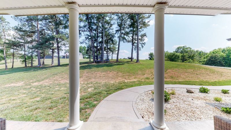 2420 Maysville Rd, Dickson, TN 37055