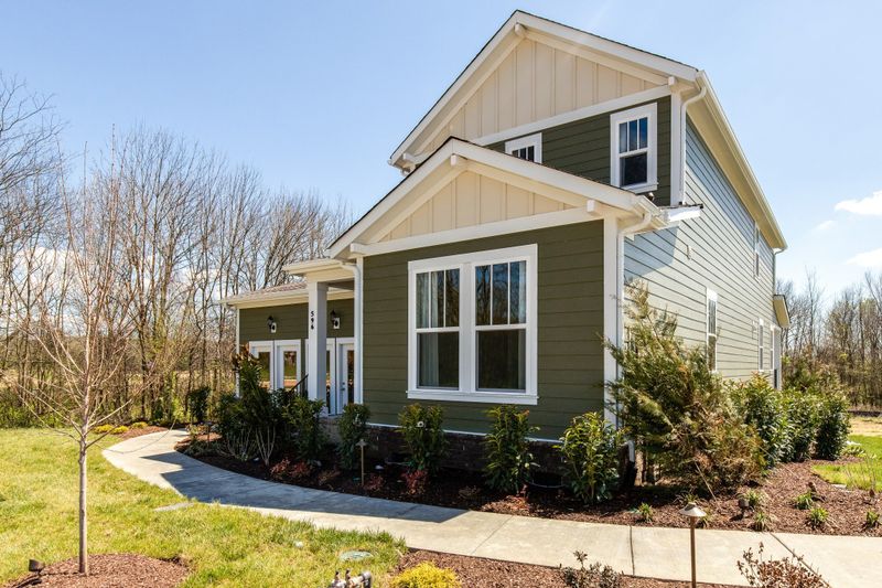 1145 Pebble Run Rd, Hendersonville, TN 37075