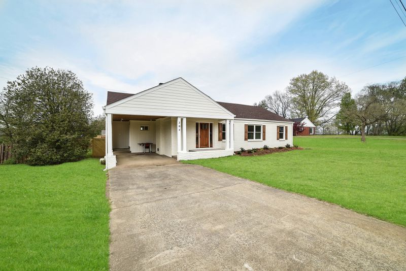 204 16th St, Old Hickory, TN 37138