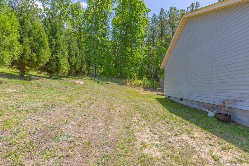 160 Wind Ridge Dr, Tunnel Hill, GA 30755