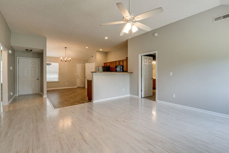 1201 Bairdscorner Dr, Murfreesboro, TN 37130