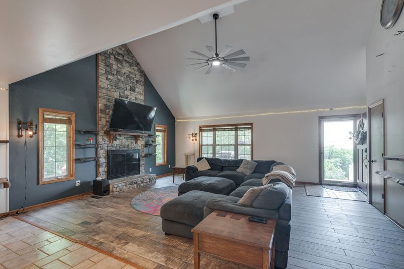 4398 Covey Hollow Rd, Culleoka, TN 38451