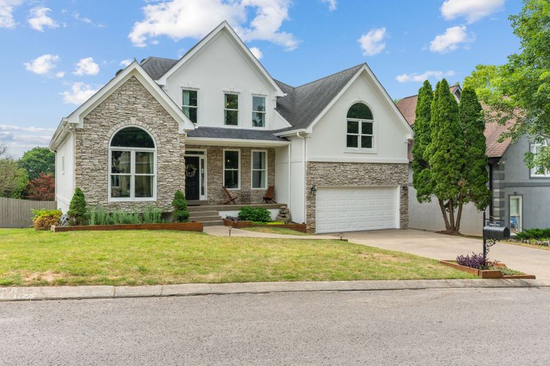 325 Bridgeway Dr, Franklin, TN 37064