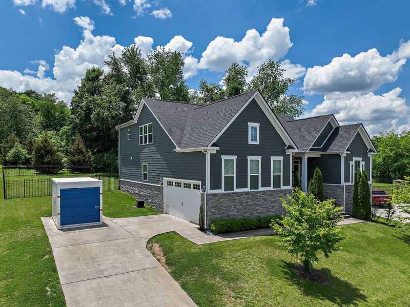 303 Oberlin Ct, Franklin, TN 37064