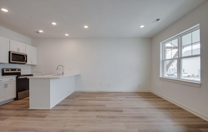 302 Williams Ave #129, Madison, TN 37115