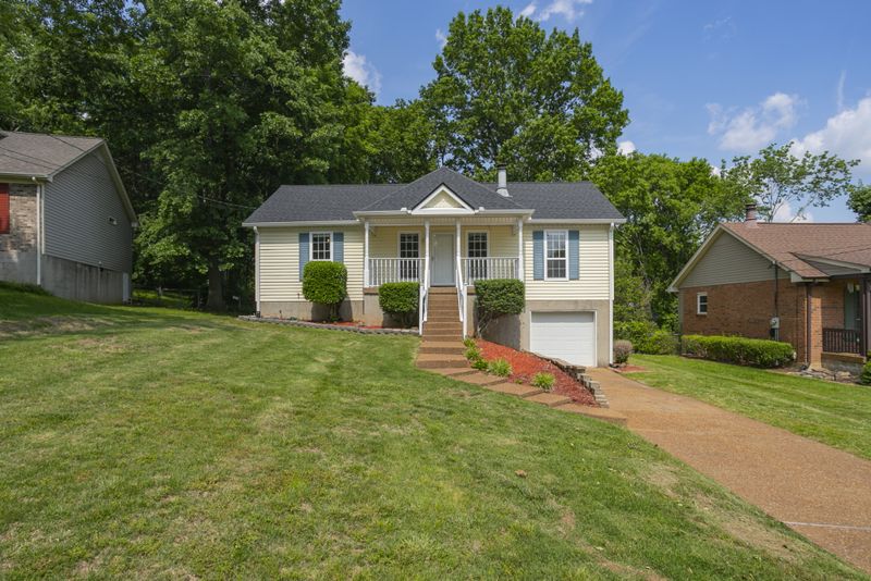 1609 Robards Way, Hermitage, TN 37076