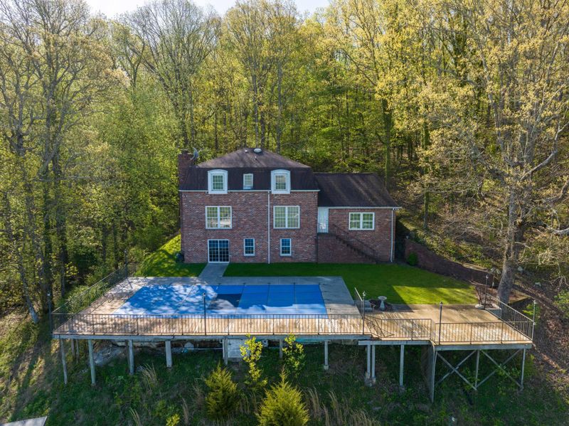 14555 Scenic Hw, Lookout Mountain, GA 30750