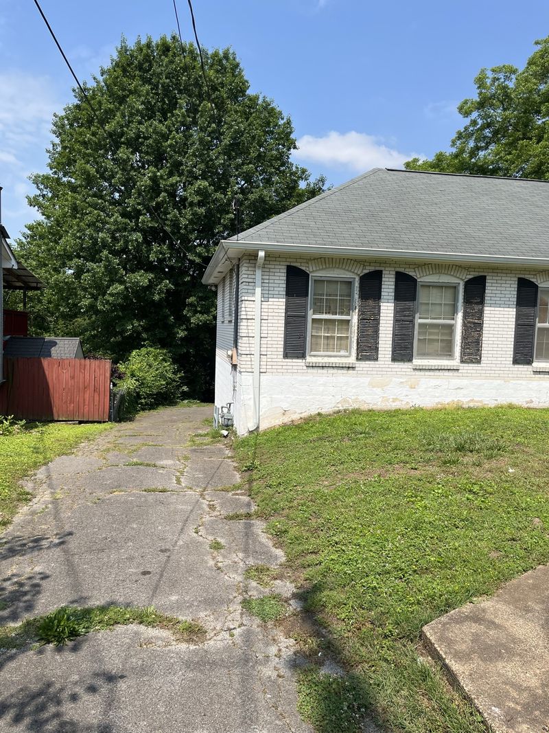 3731 Faulkner Dr, Nashville, TN 37211