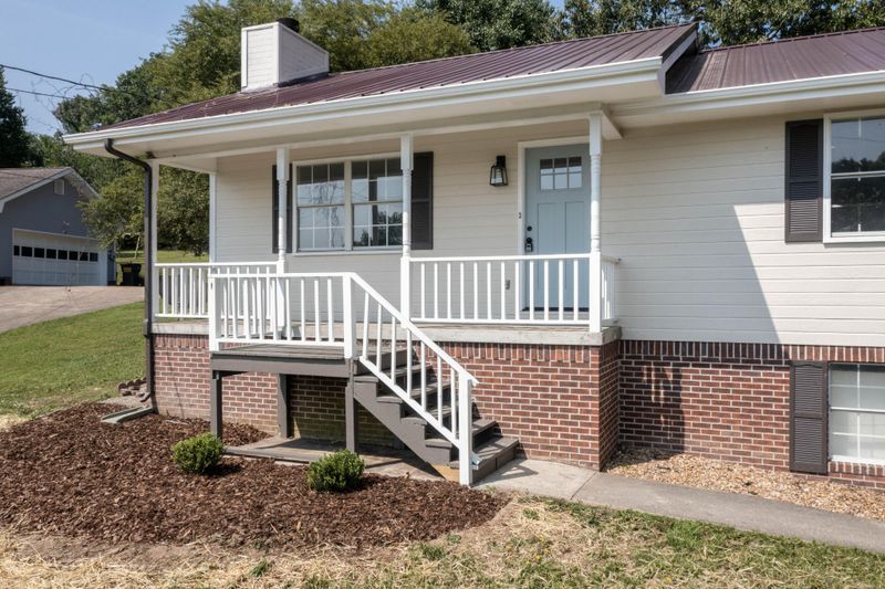 424 Hickory St, Ringgold, GA 30736