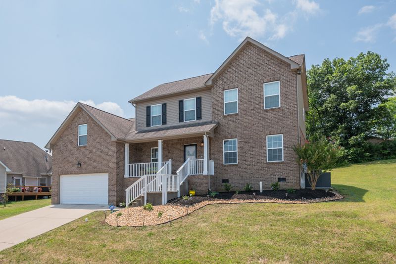 908 Hidden Springs Dr, Nashville, TN 37207