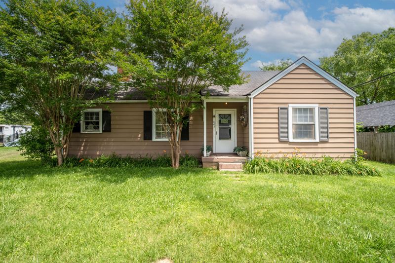 1805 Thompson Dr, Columbia, TN 38401