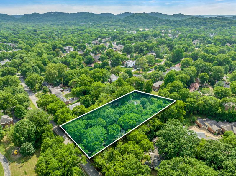 4405 Scenic Dr, Nashville, TN 37204