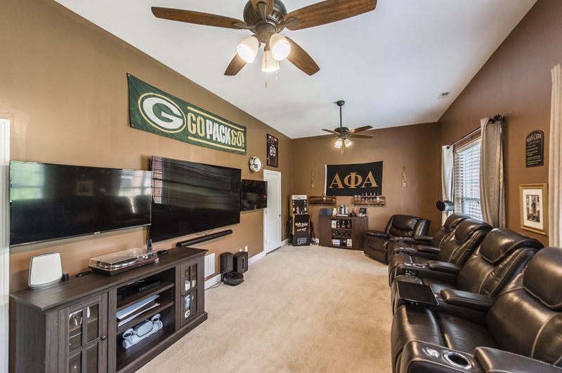 170 Fieldcrest Cir, Hendersonville, TN 37075